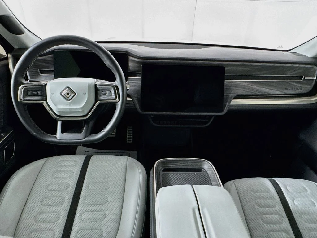Used 2022 Glacier White Rivian Adventure image 26
