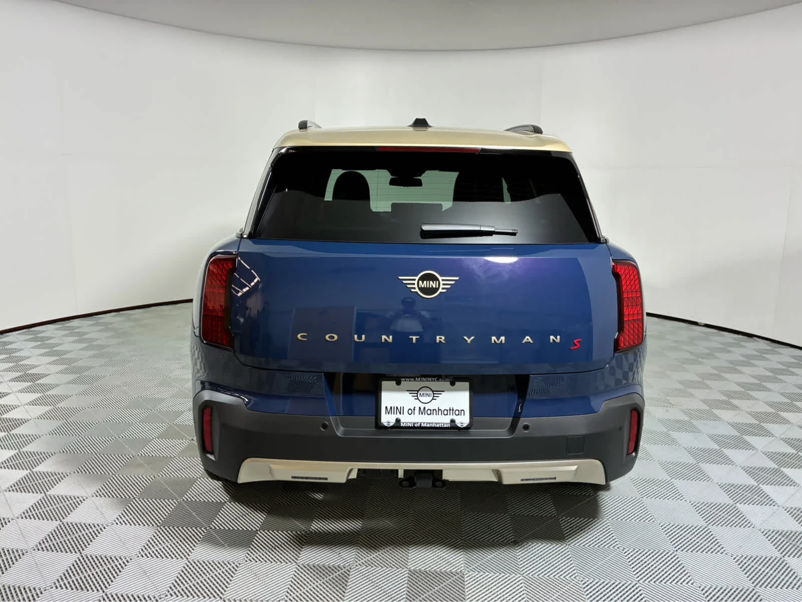New 2027 Indigo Sunset Blue Metallic MINI Iconic image 4
