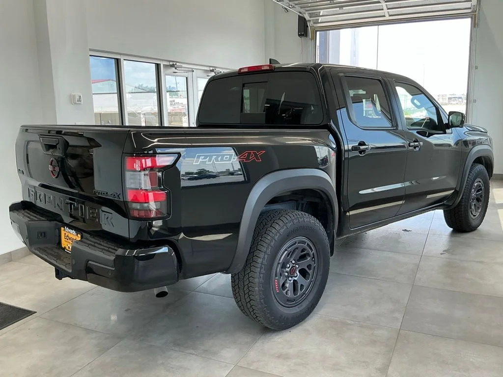 Used 2023 Black Nissan PRO-4X image 7