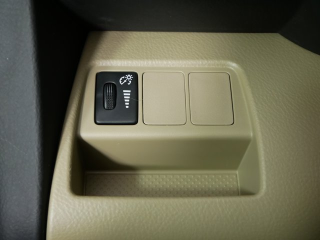 Used 2009 Super White Toyota w/ Extra Value Pkg image 25
