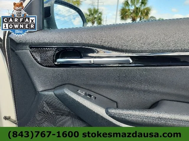 Used 2023 White Kia S image 24