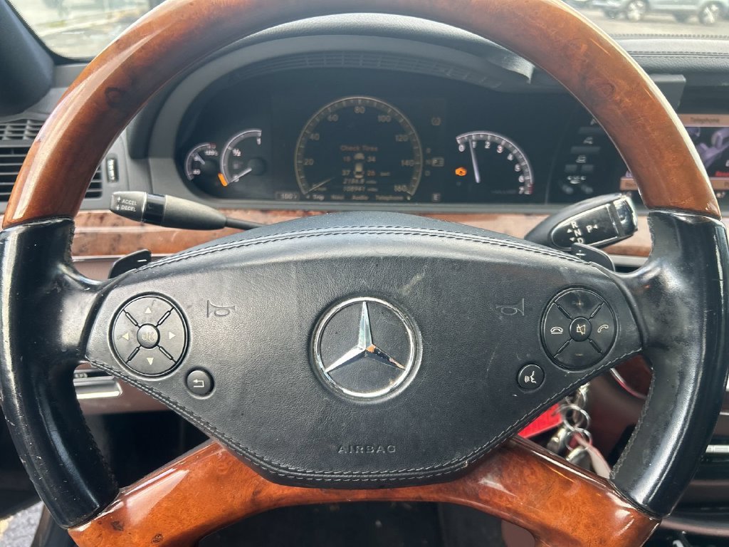 Used 2011 Brown Mercedes-Benz S 550 image 19