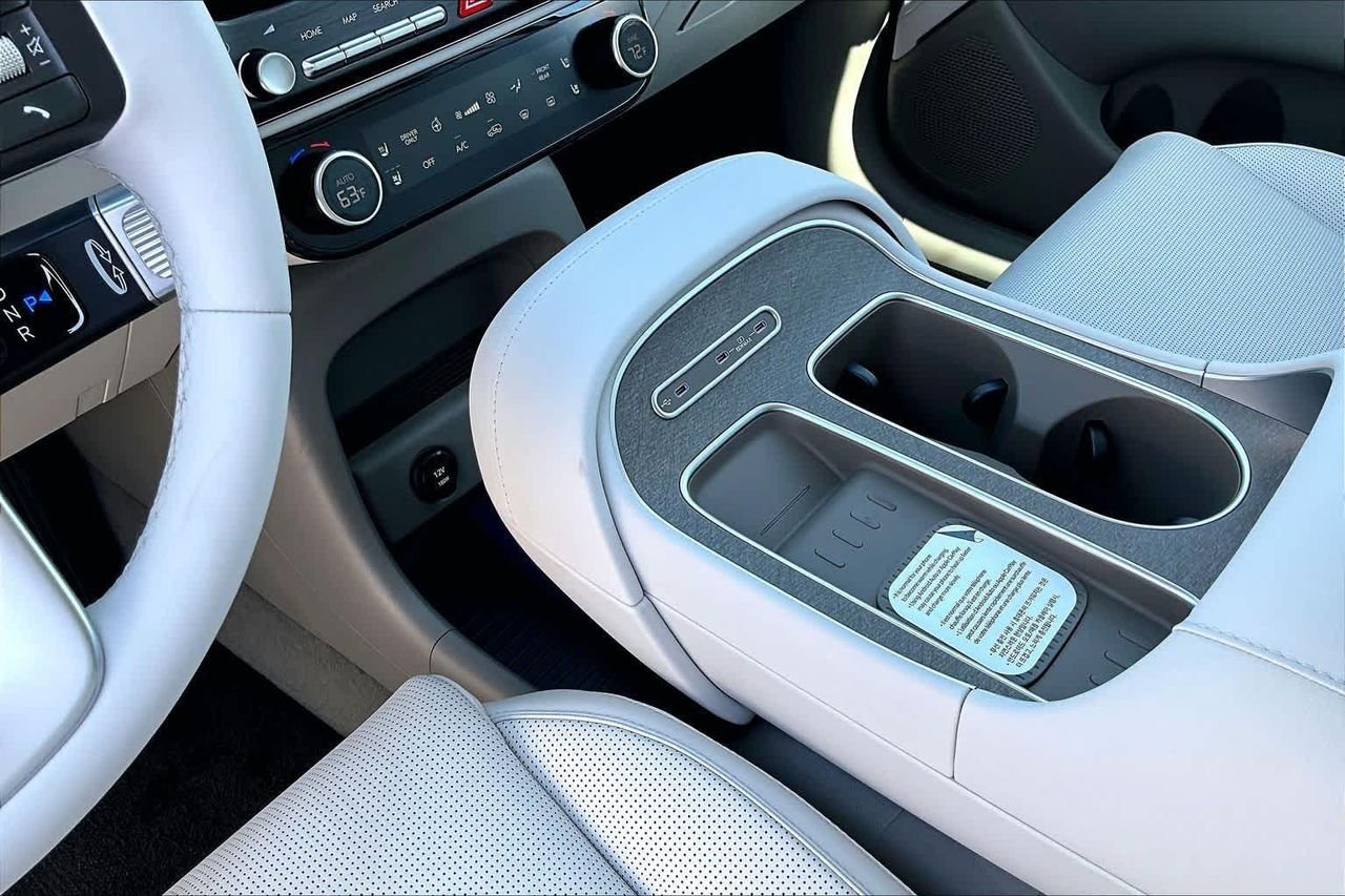 New 2026 Creamy White Pearl Hyundai Blue SEL Premium 7P image 7