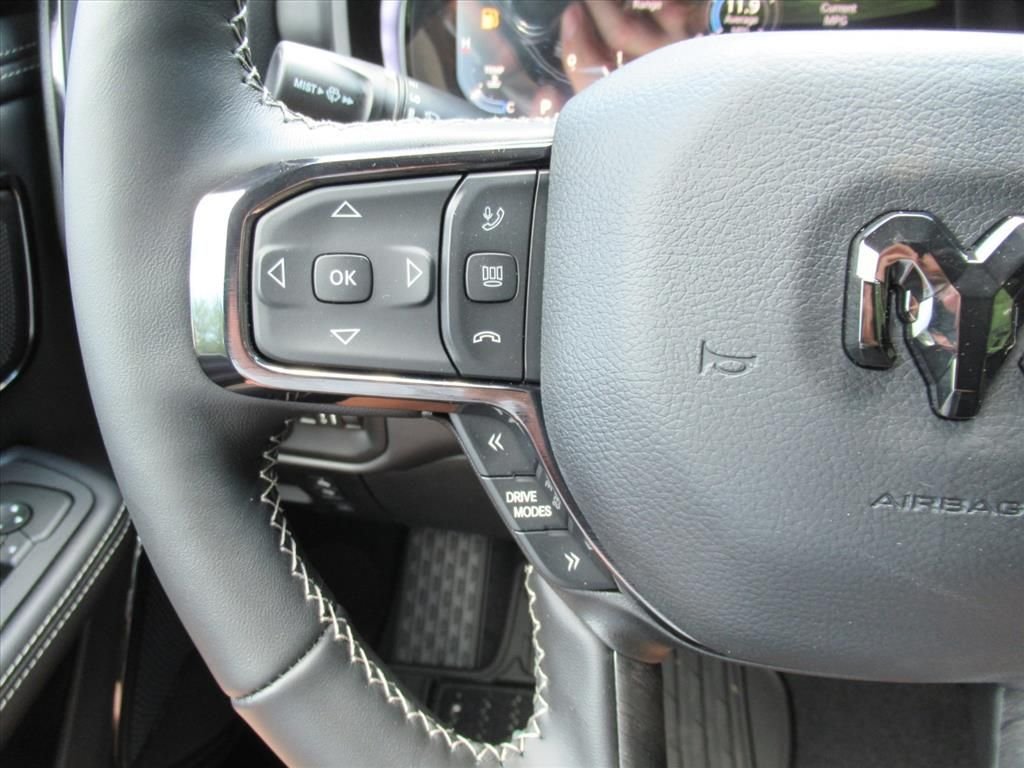New 2026 Diamond Black Crystal Pearl-Coat Exterior Paint RAM Limited image 22