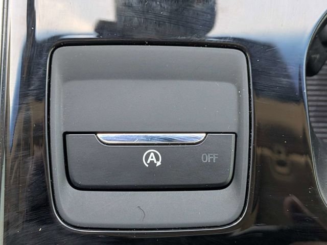 Used 2020 White Ford SEL image 22