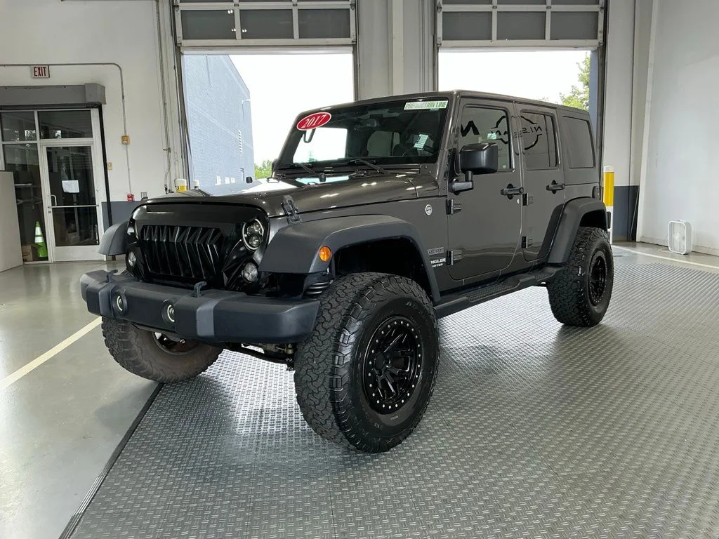 Used 2017 Jeep Wrangler Unlimited Sport S with VIN 1C4BJWDG4HL613944 for sale in Gallatin, TN