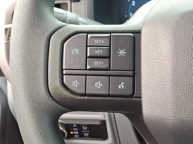 New 2026 Oxford White Ford XLT image 13