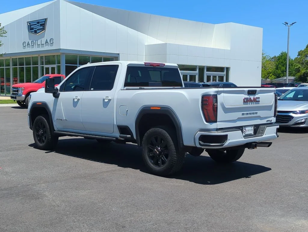 Used 2025 White GMC AT4 image 4