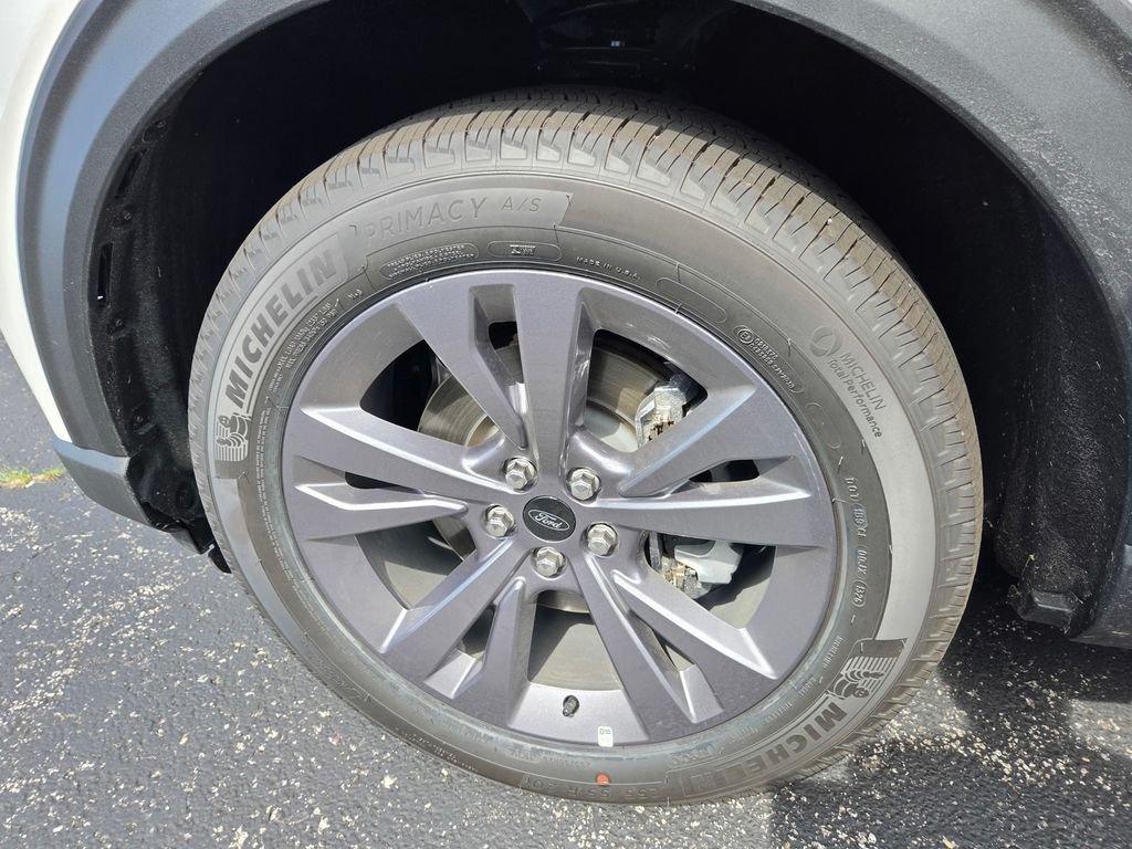 New 2026 Star White Metallic Tri-Coat Ford Active image 32