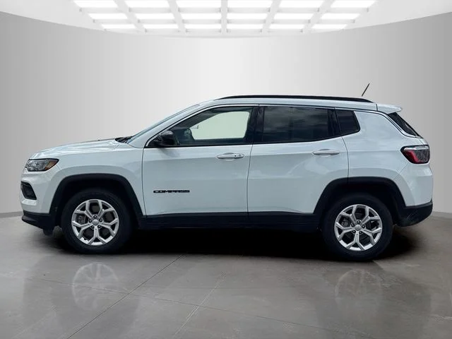 Certified Used 2024 White Jeep Latitude image 4