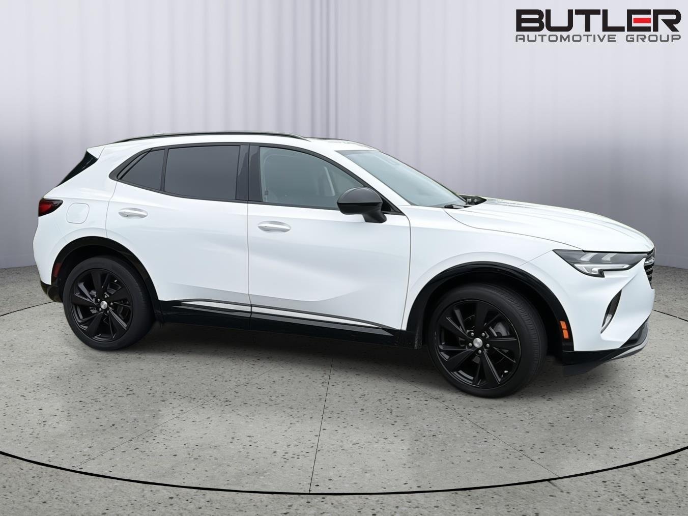 Used 2021 Summit White Buick Essence image 6