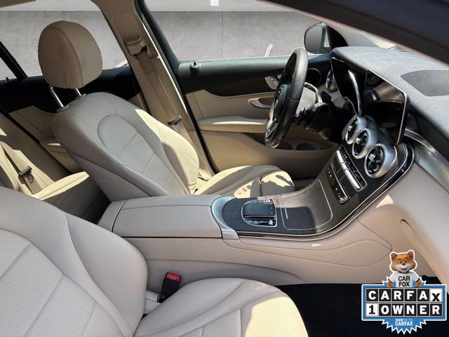 Used 2022 Silver Mercedes-Benz GLC 300 image 24