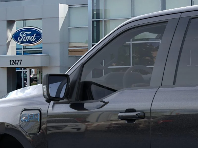 2025 Ford F-150 Lightning Flash - Photo 20