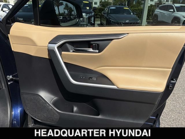 Used 2022 Blue Toyota XLE Premium image 13