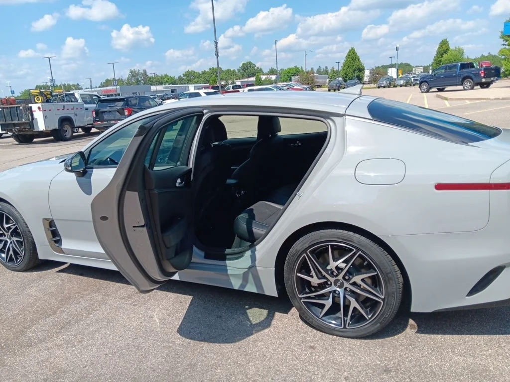 Used 2022 Ceramic Silver Kia GT-Line image 31