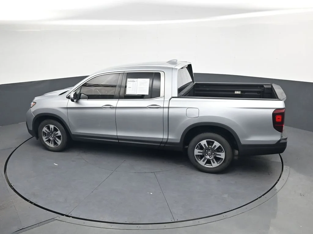 Used 2017  Honda RTL-T image 28