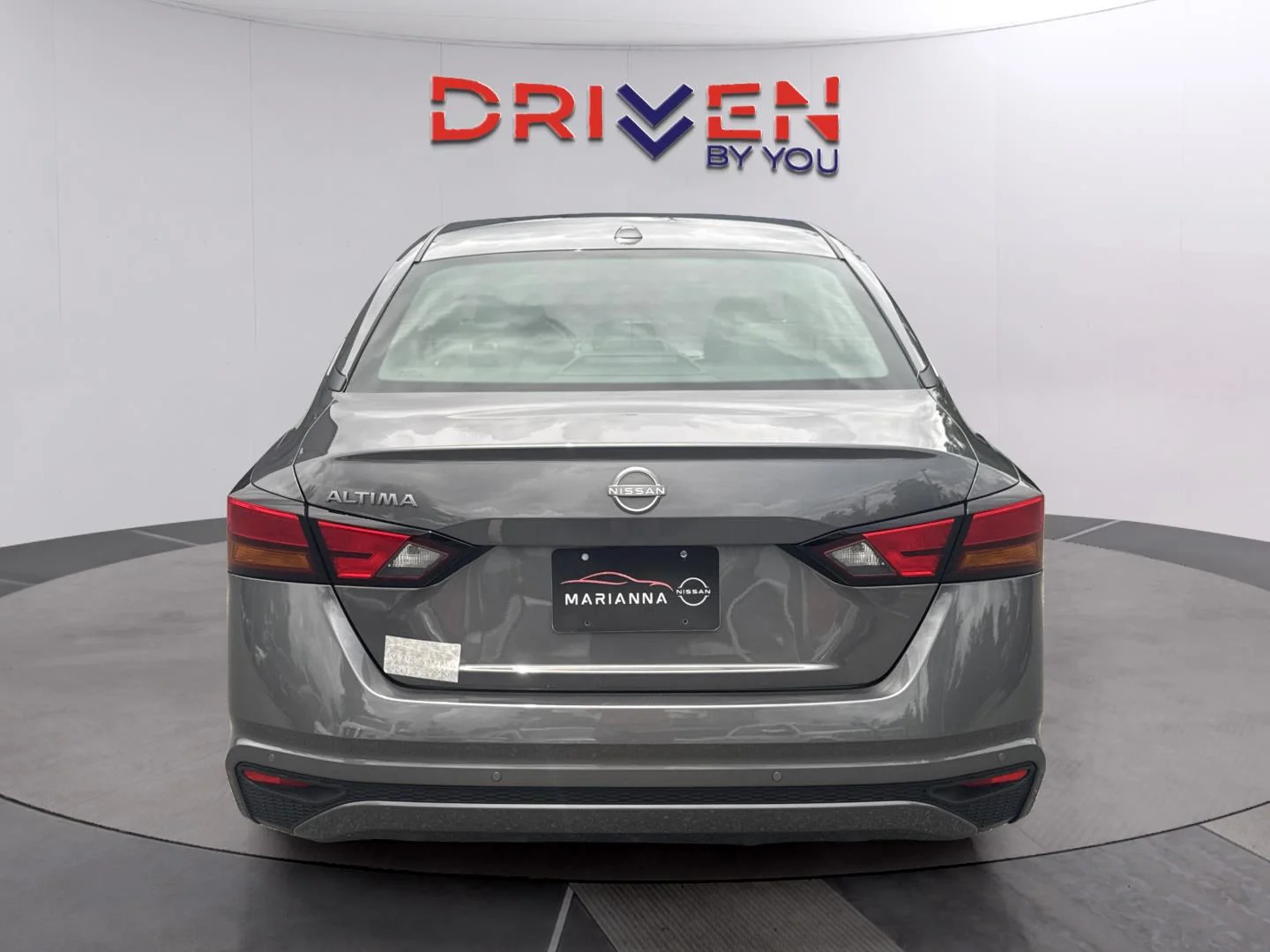 Used 2025 Gun Metallic Nissan SV image 4