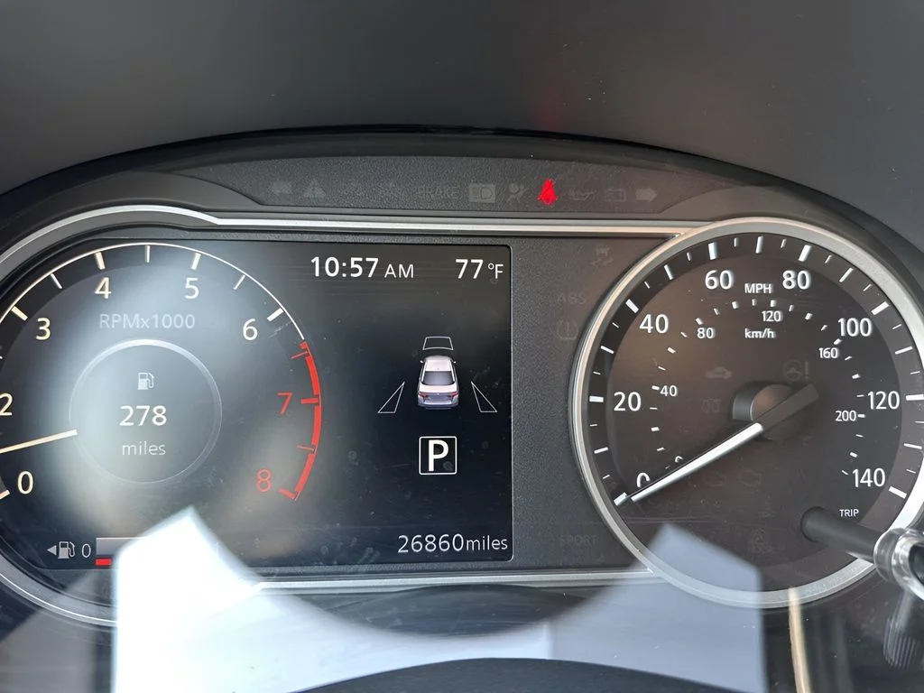 Used 2025 Silver Nissan 1.6 SV image 19