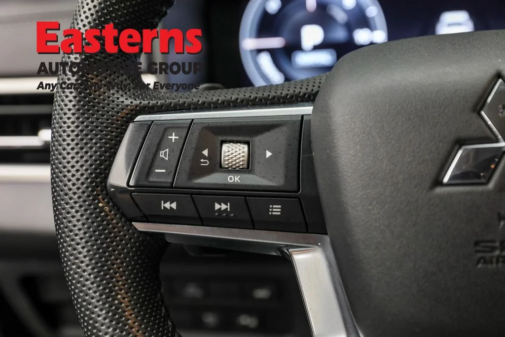 Used 2023 Blue Mitsubishi SEL image 15