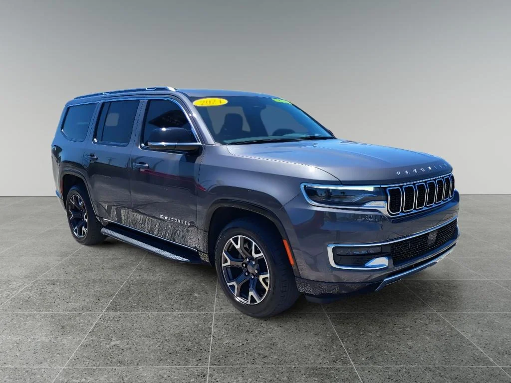 Used 2024 Baltic Gray Metallic Clearcoat Jeep Series III image 4