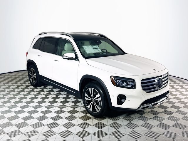 New 2026 Polar White Mercedes-Benz GLB 250 image 1