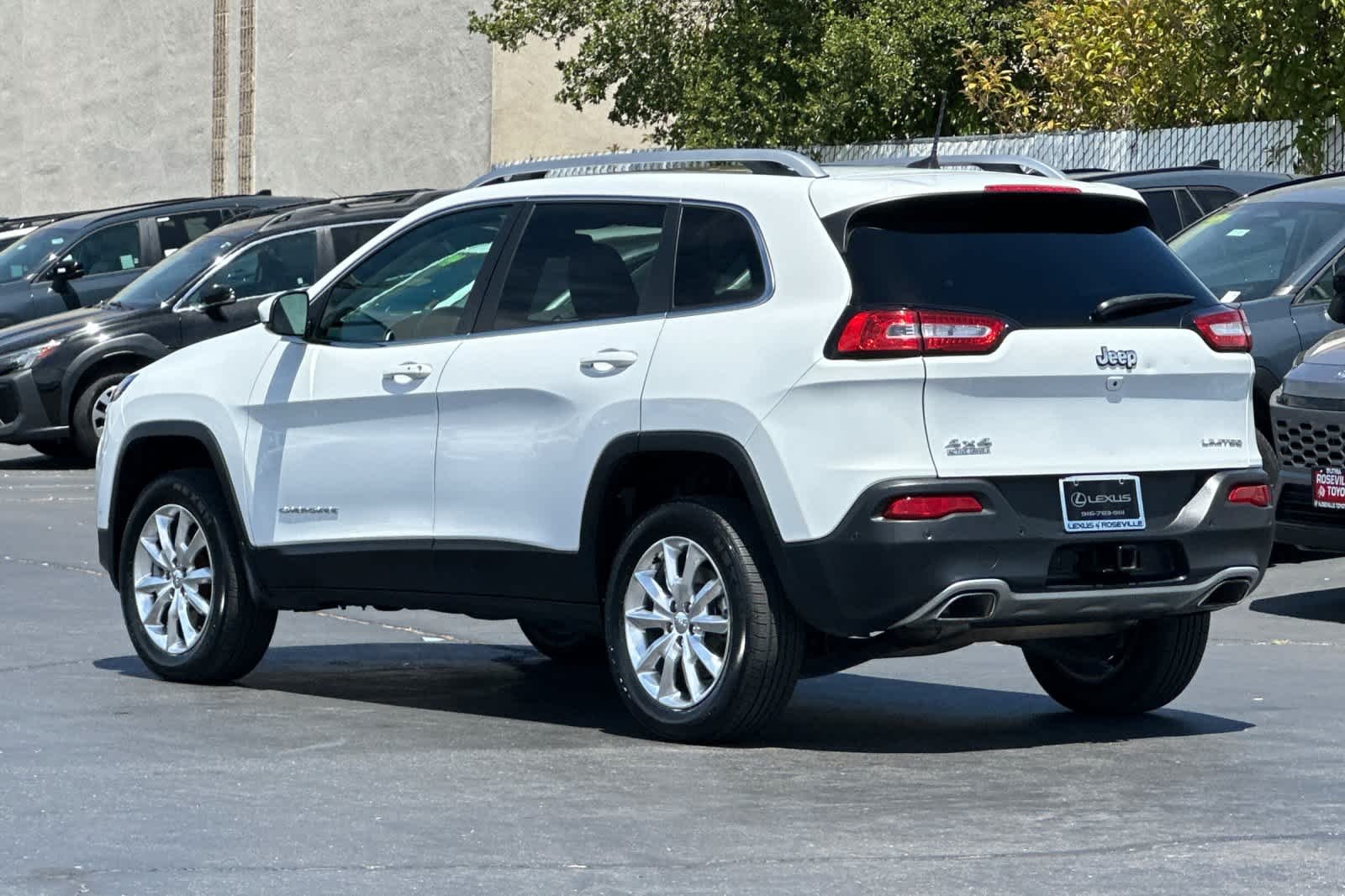 Used 2016 Bright White Clearcoat Jeep Limited image 7