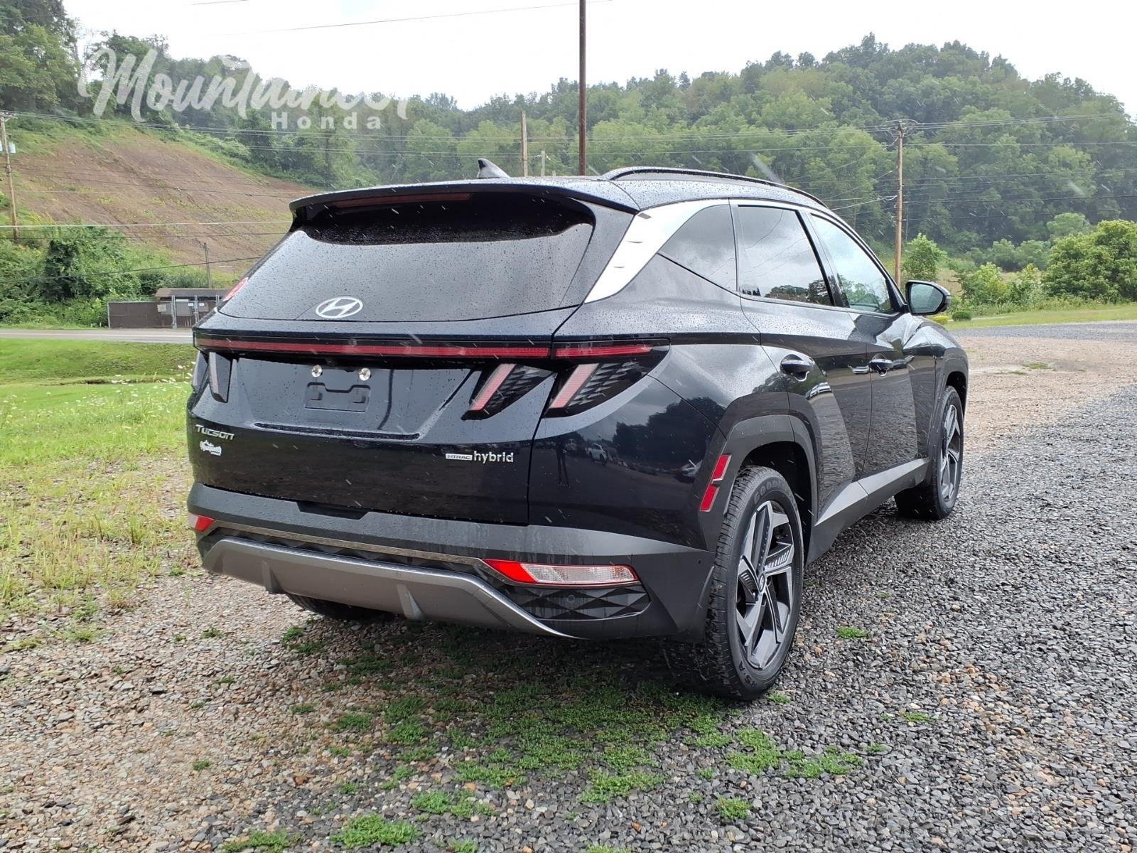 Used 2022 Phantom Black Hyundai Limited image 5