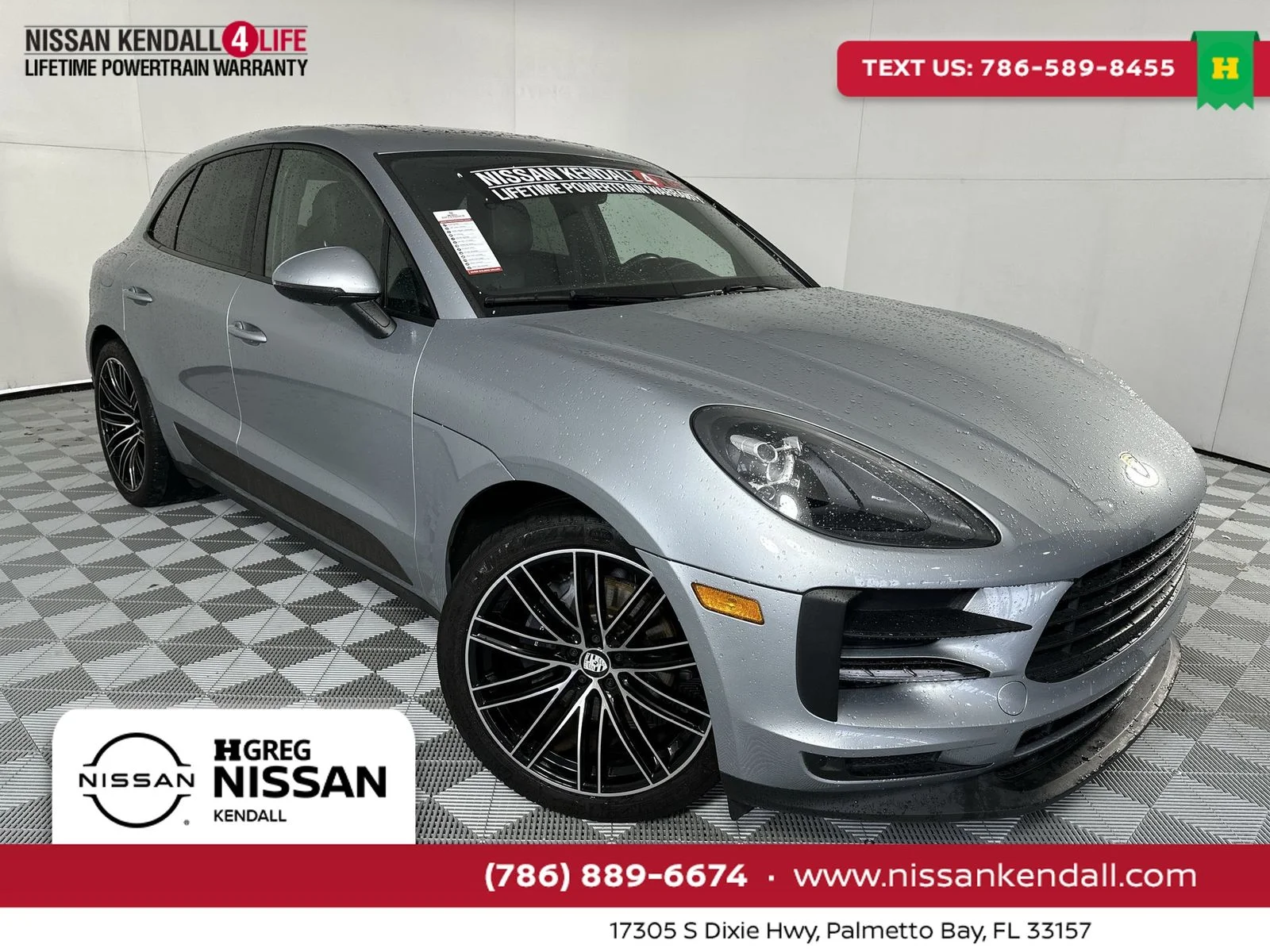 2021 Porsche Macan -'s photo