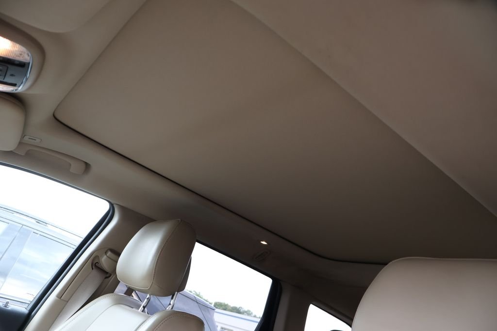 Used 2017 White Jeep Limited image 13