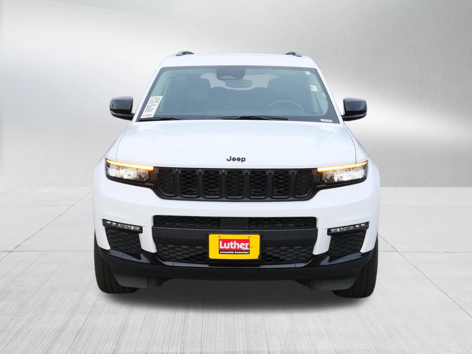 Used 2023 Bright White Clearcoat Jeep Limited image 2