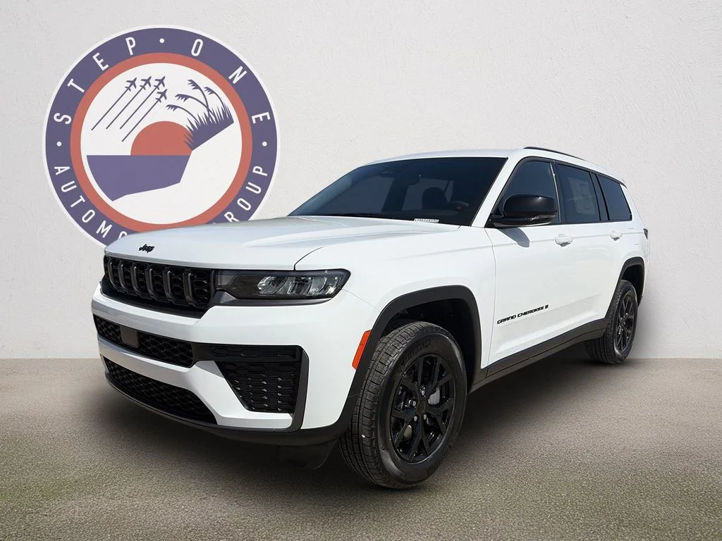 New 2026 Bright White Clear-Coat Exterior Paint Jeep Altitude image 2