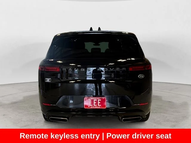 Used 2023 Black Land Rover SE Dynamic image 5