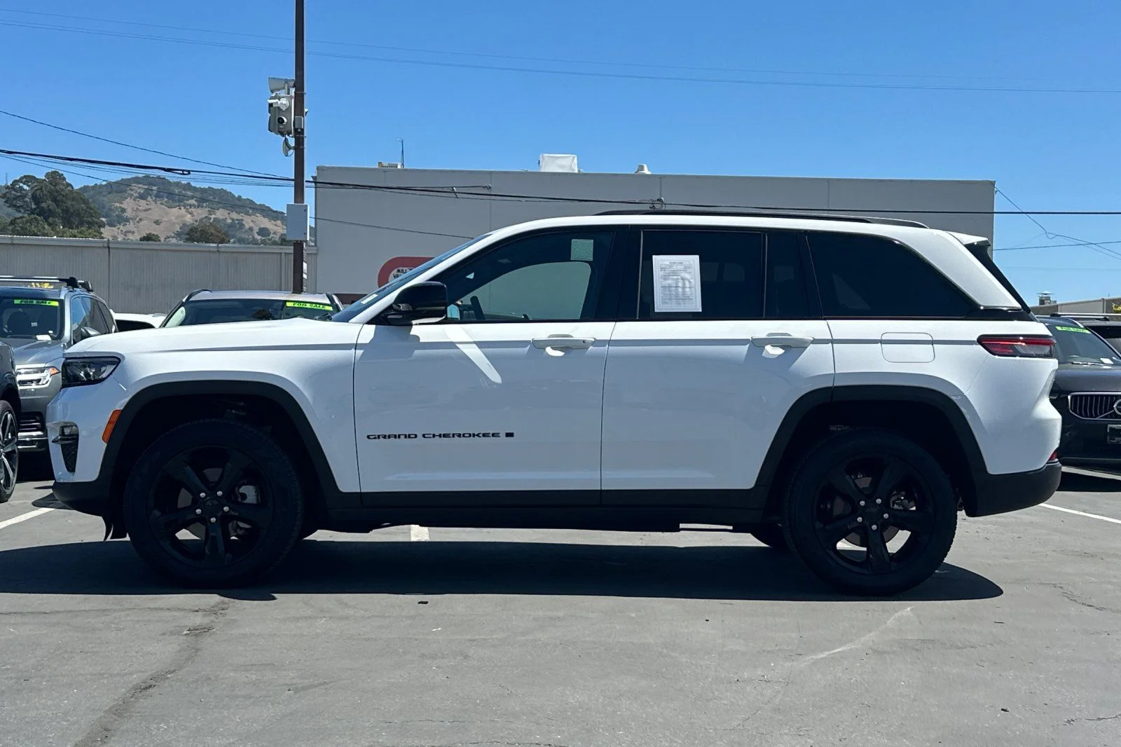 Used 2025 Bright White Clearcoat Jeep Limited image 5