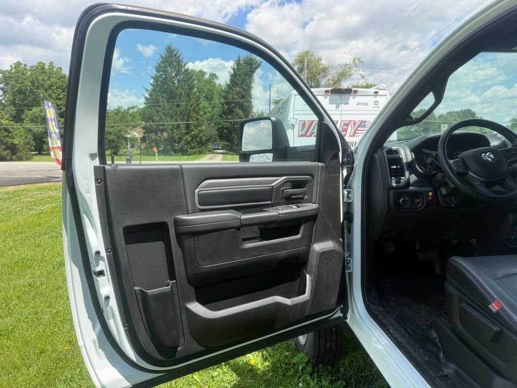 New 2024 Bright White Clear-Coat Exterior Paint RAM Tradesman image 16