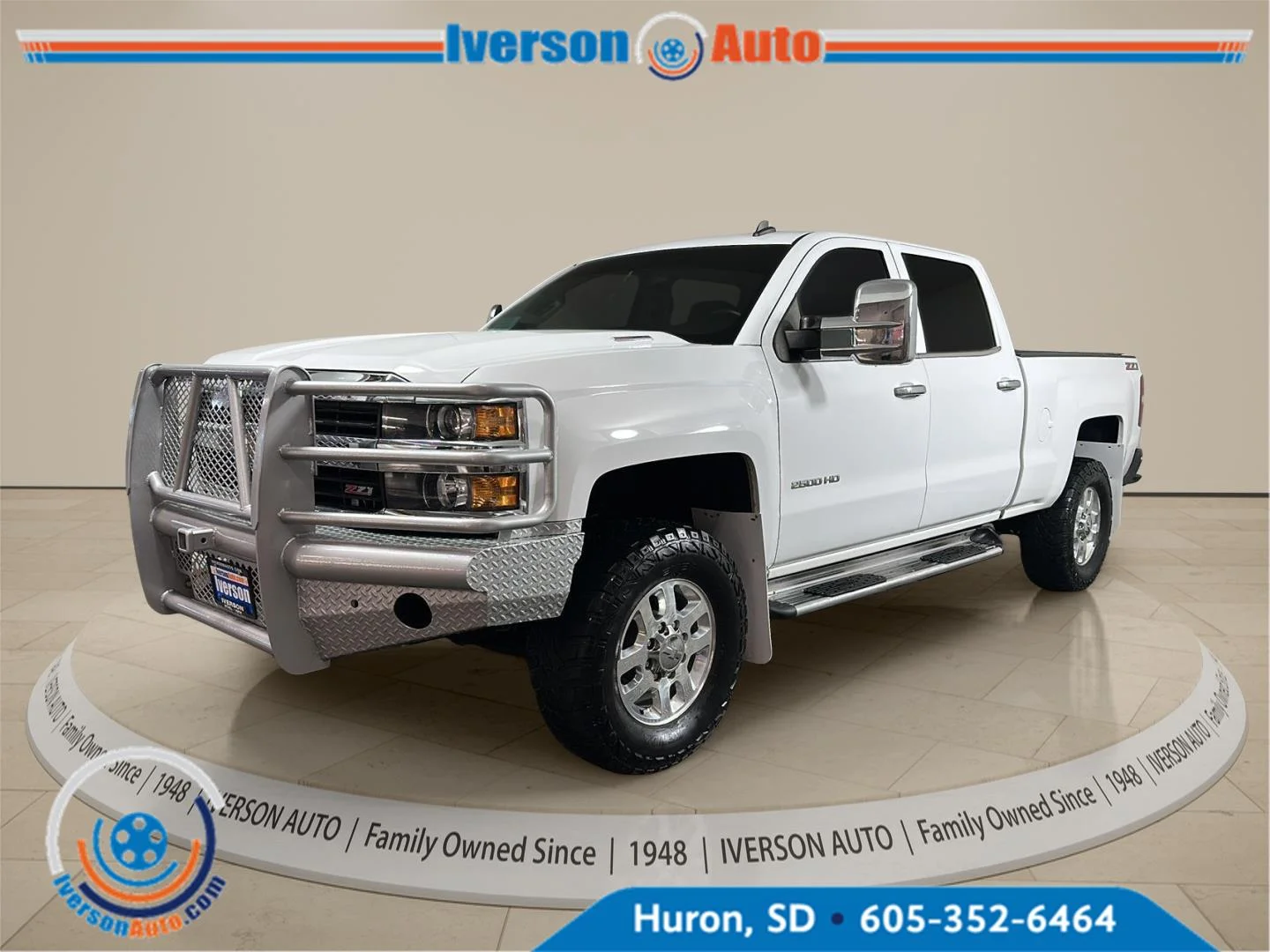 Used 2015 Summit White Chevrolet LT image 4