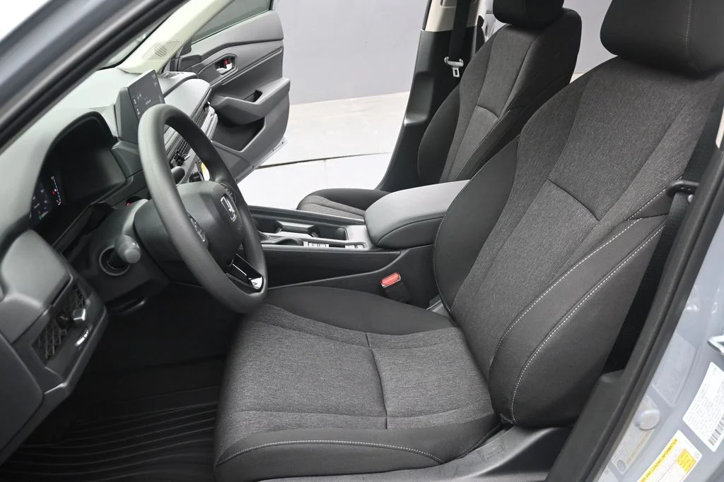 New 2026 Urban Gray Pearl Honda SE image 14