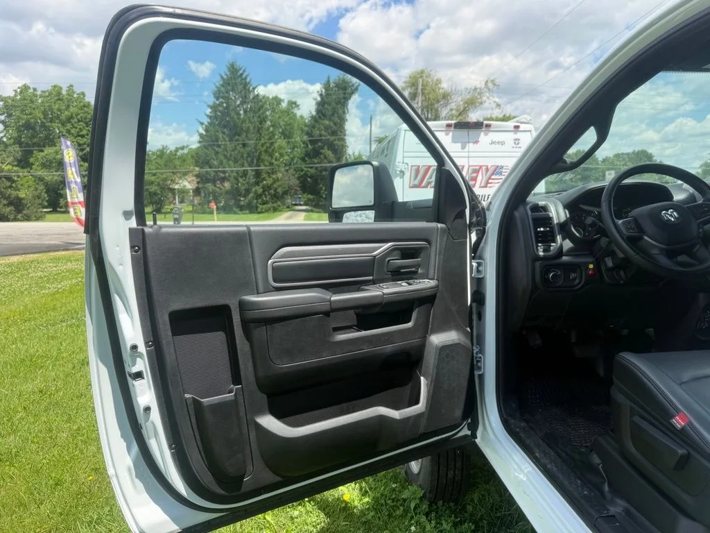 New 2024 Bright White Clear-Coat Exterior Paint RAM Tradesman image 16