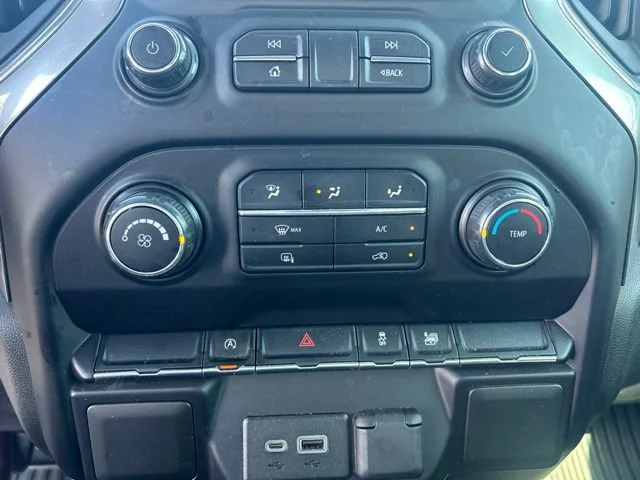 Used 2020 SHADOW GRAY METALLIC Chevrolet LT image 10