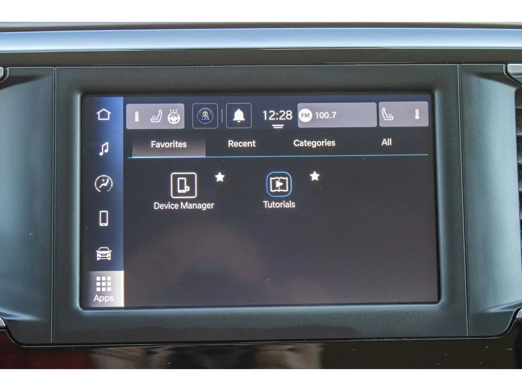 Used 2023 Silver Mist Clearcoat Chrysler LX image 44