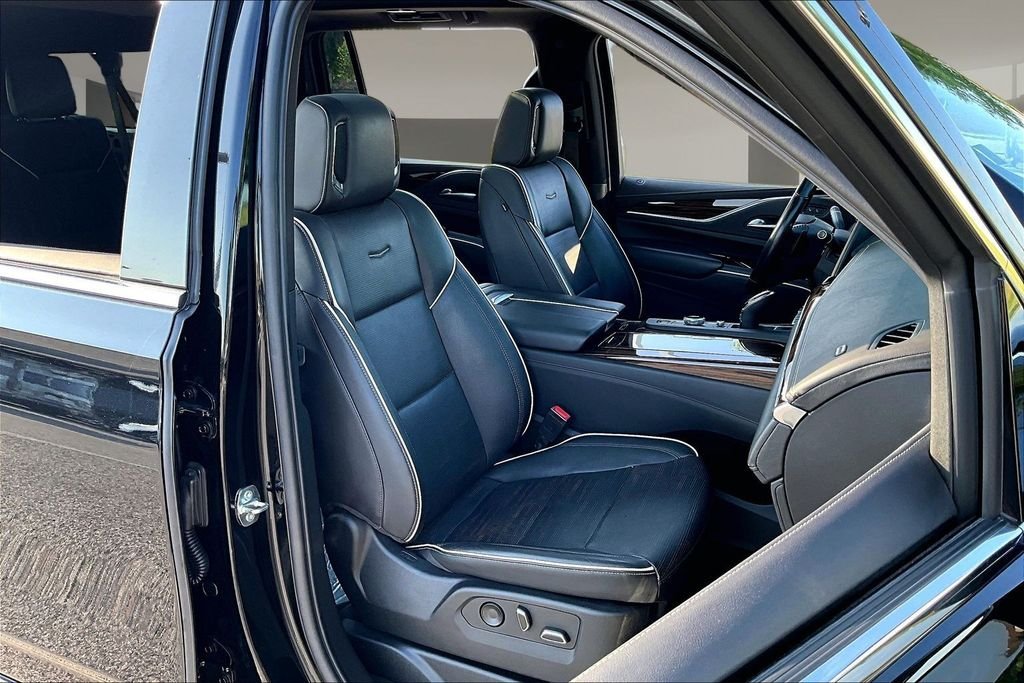 Used 2023 Black Cadillac Premium image 7