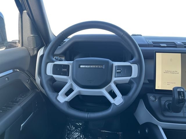 New 2026 Santorini Black Land Rover X-Dynamic SE image 13