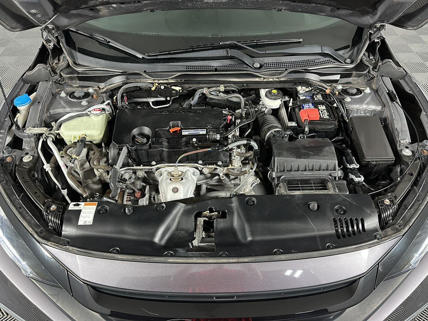 Used 2019 Modern Steel Metallic Honda LX image 14