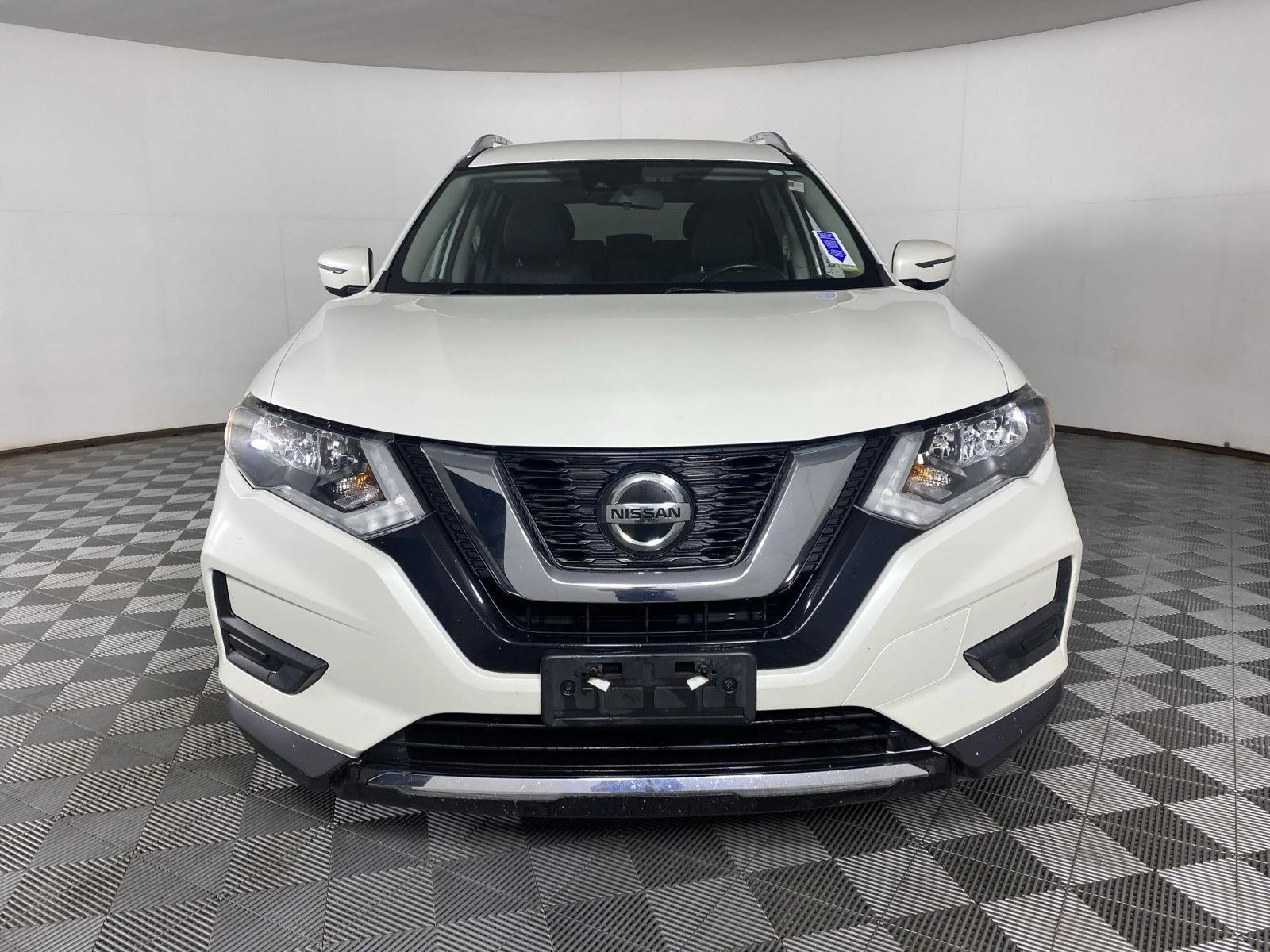 Used 2020 Pearl White Tricoat Nissan SV image 2