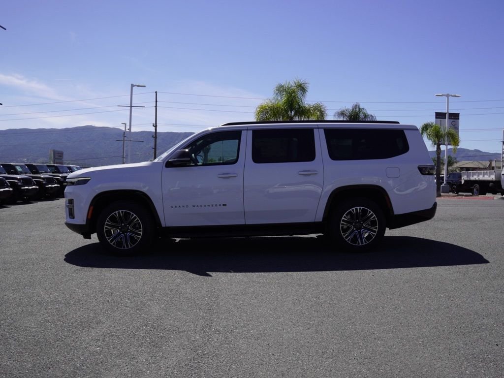 New 2026 Bright White Clear-Coat Exterior Paint Jeep  image 6
