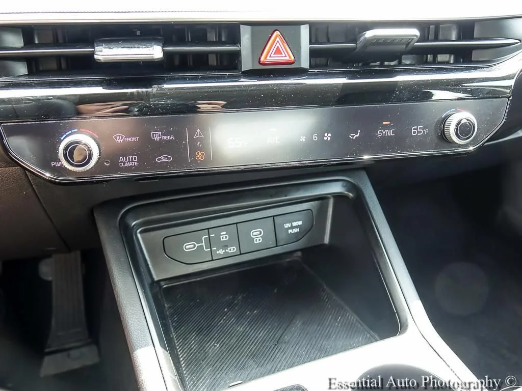 Used 2026 Gray Kia LXS image 18