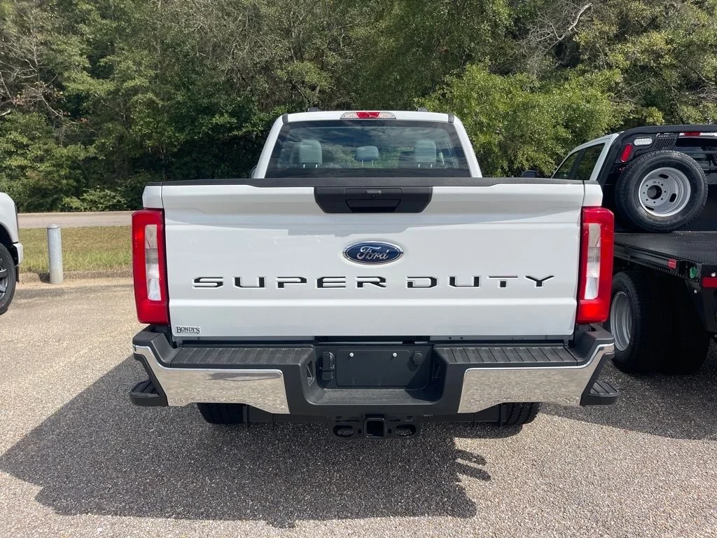 2026 Ford F-350 Super Duty XL - Photo 10