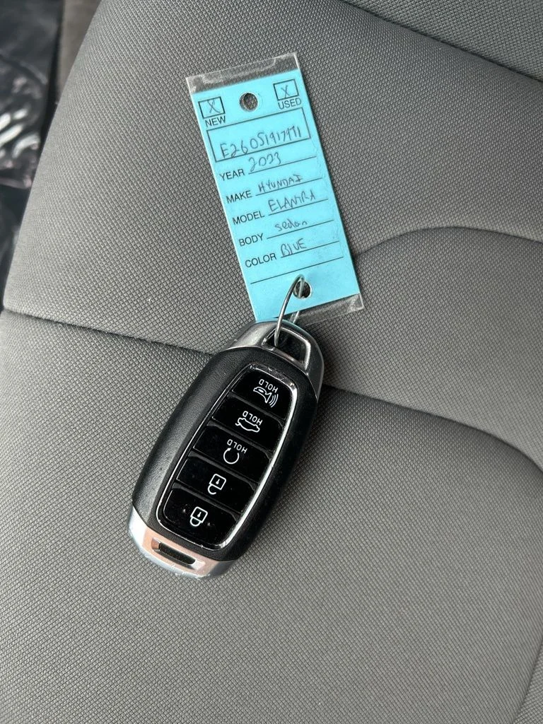 Used 2023 Blue Hyundai SEL image 29