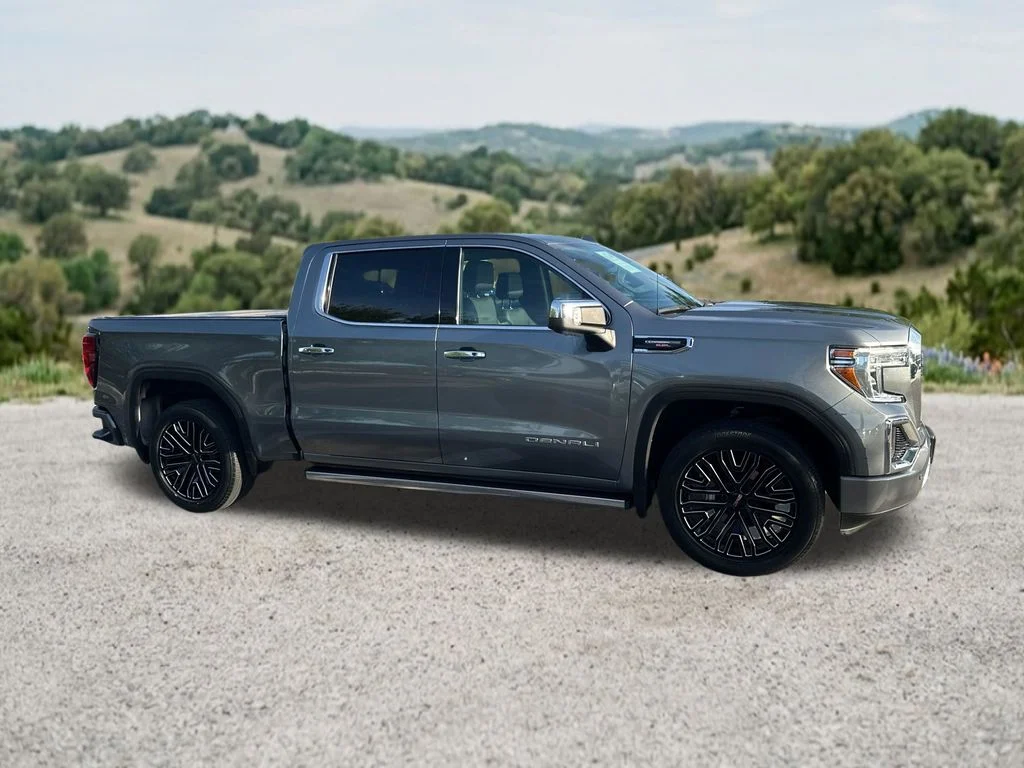 Used 2022 Gray GMC Denali image 12
