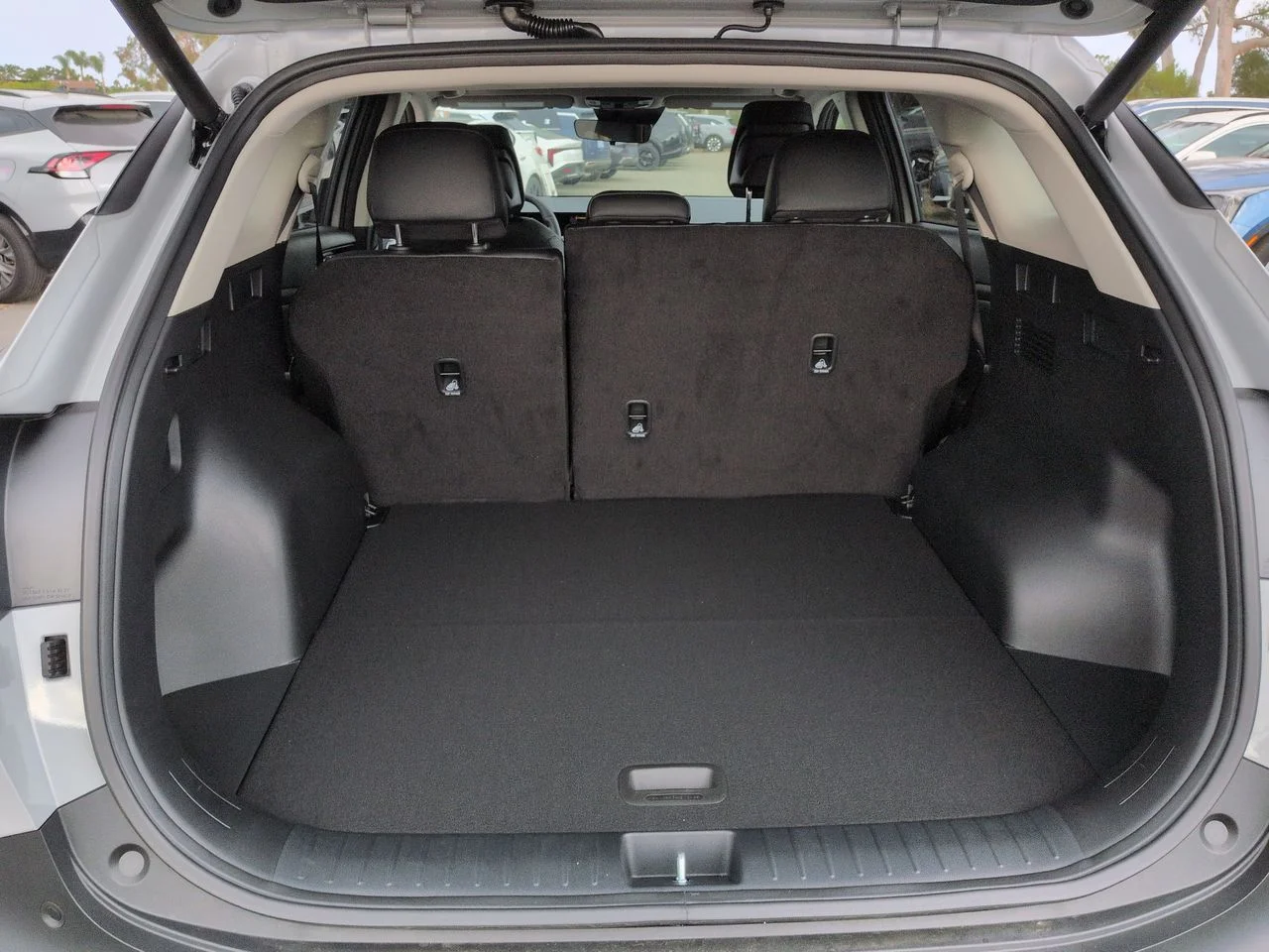 New 2026 Wolf Gray Kia EX image 27