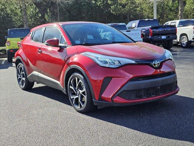2021 Toyota C-HR XLE's photo